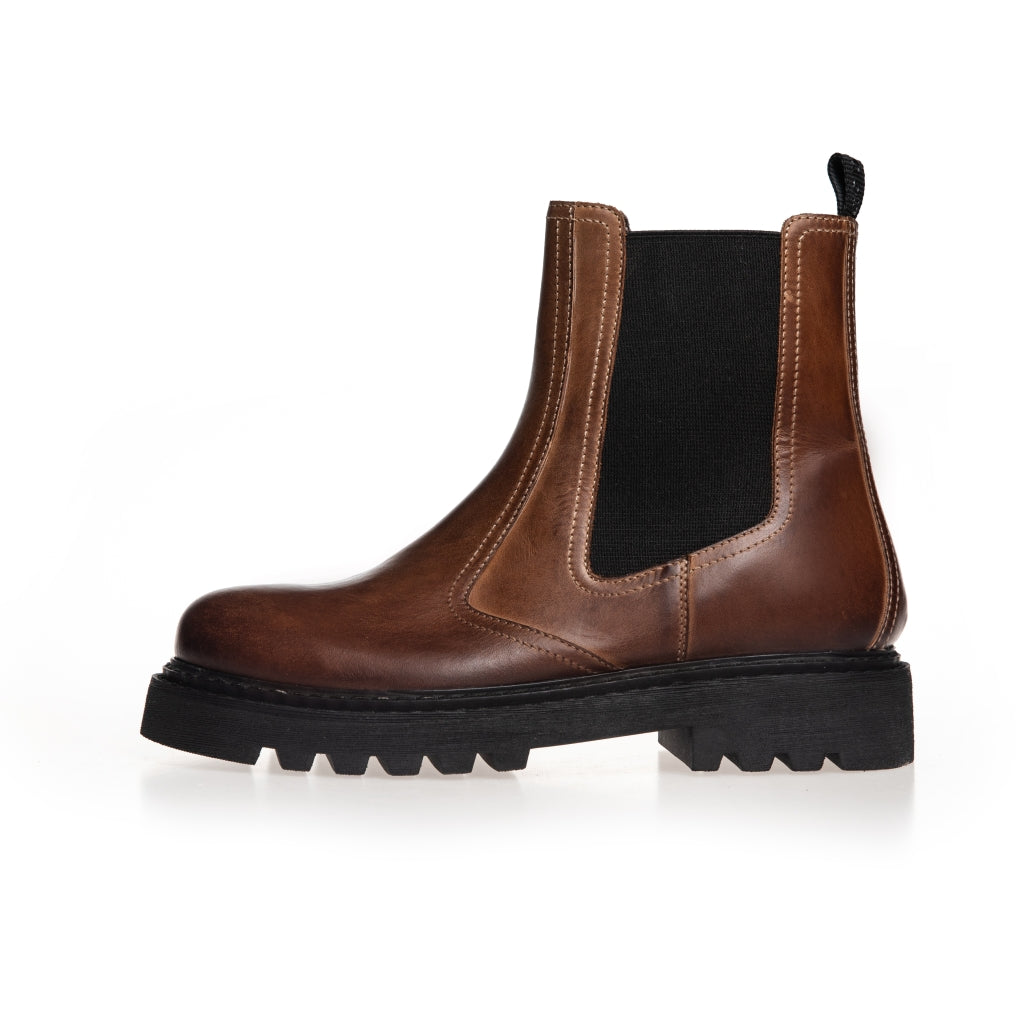 ANKLE BOOT