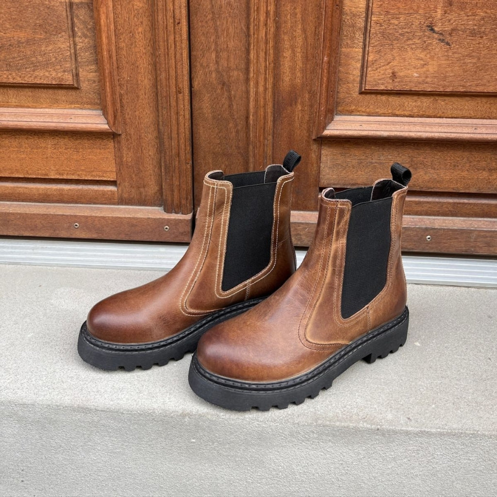 ANKLE BOOT
