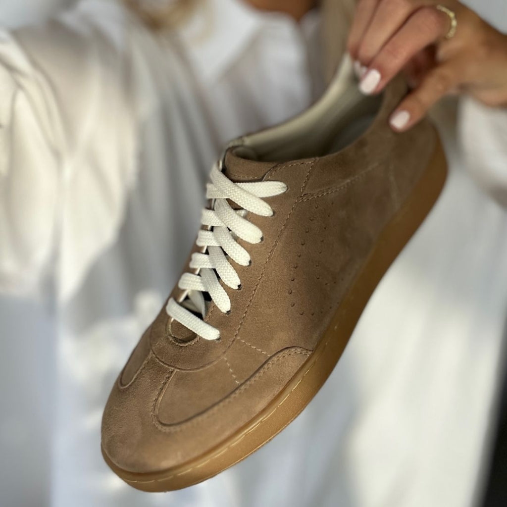 POWERFULL sneakers brúnir