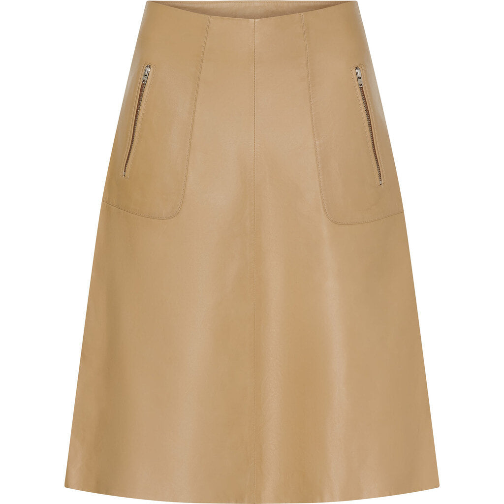Skirt with zip pockets