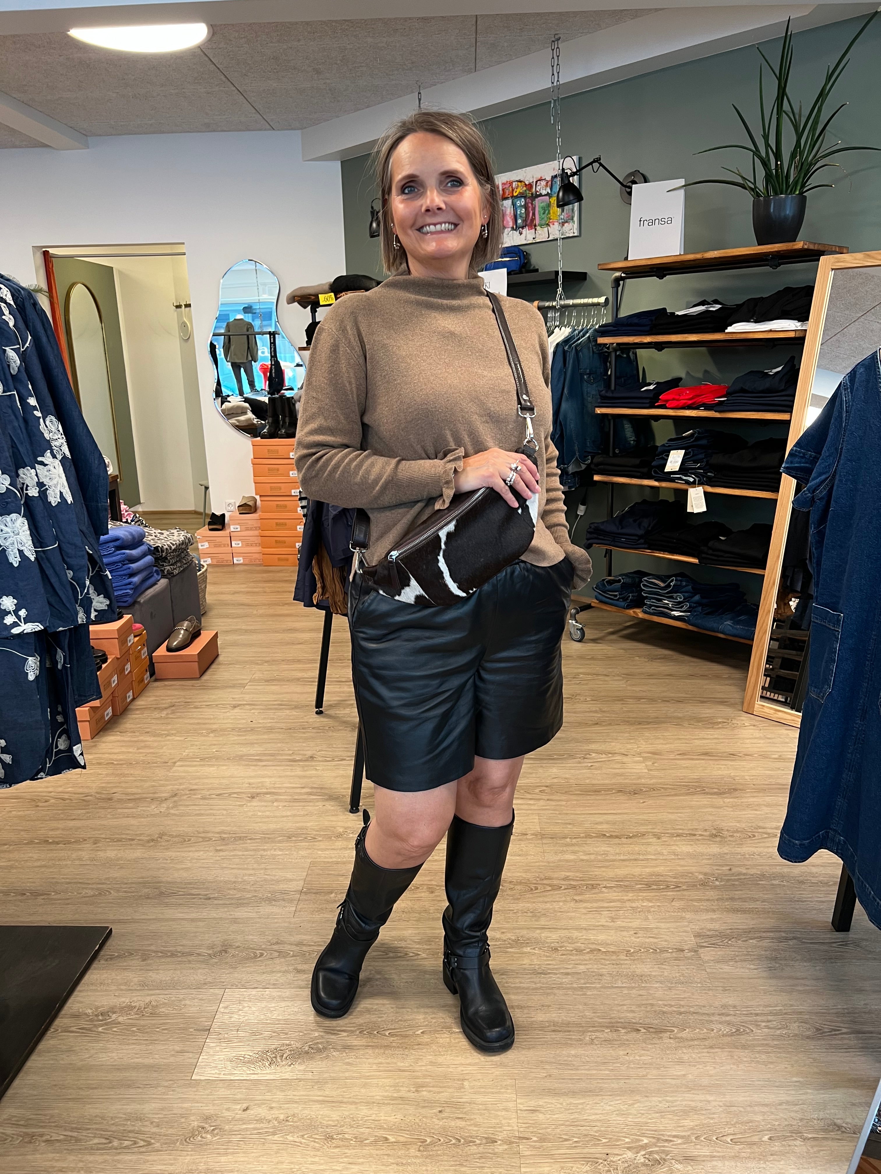 Leather Shorts lambaleður