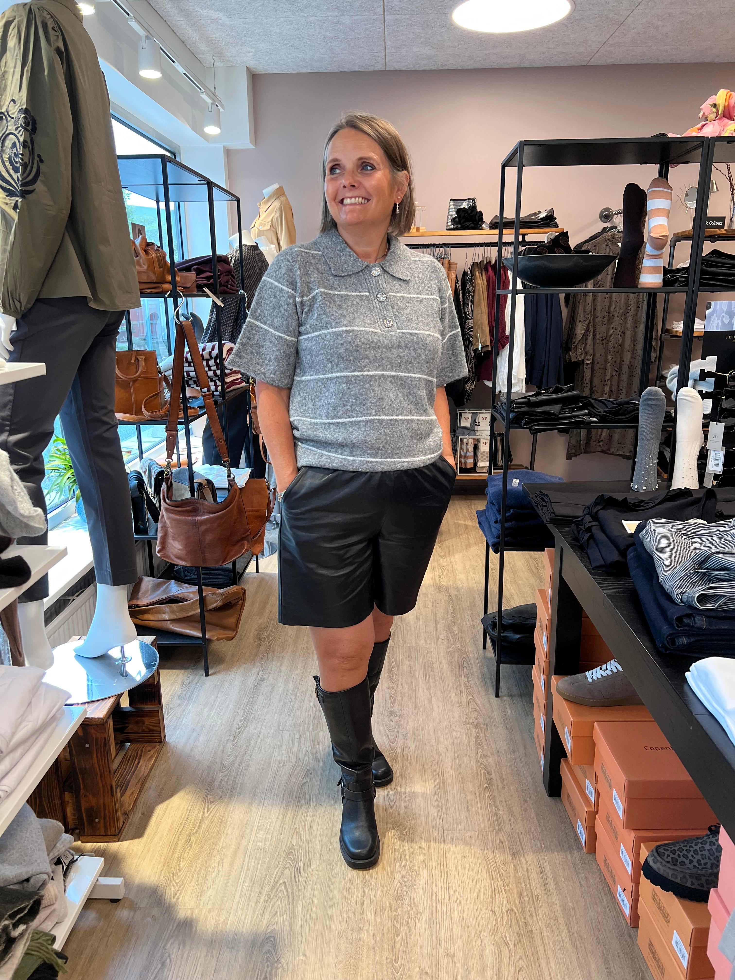 Leather Shorts lambaleður