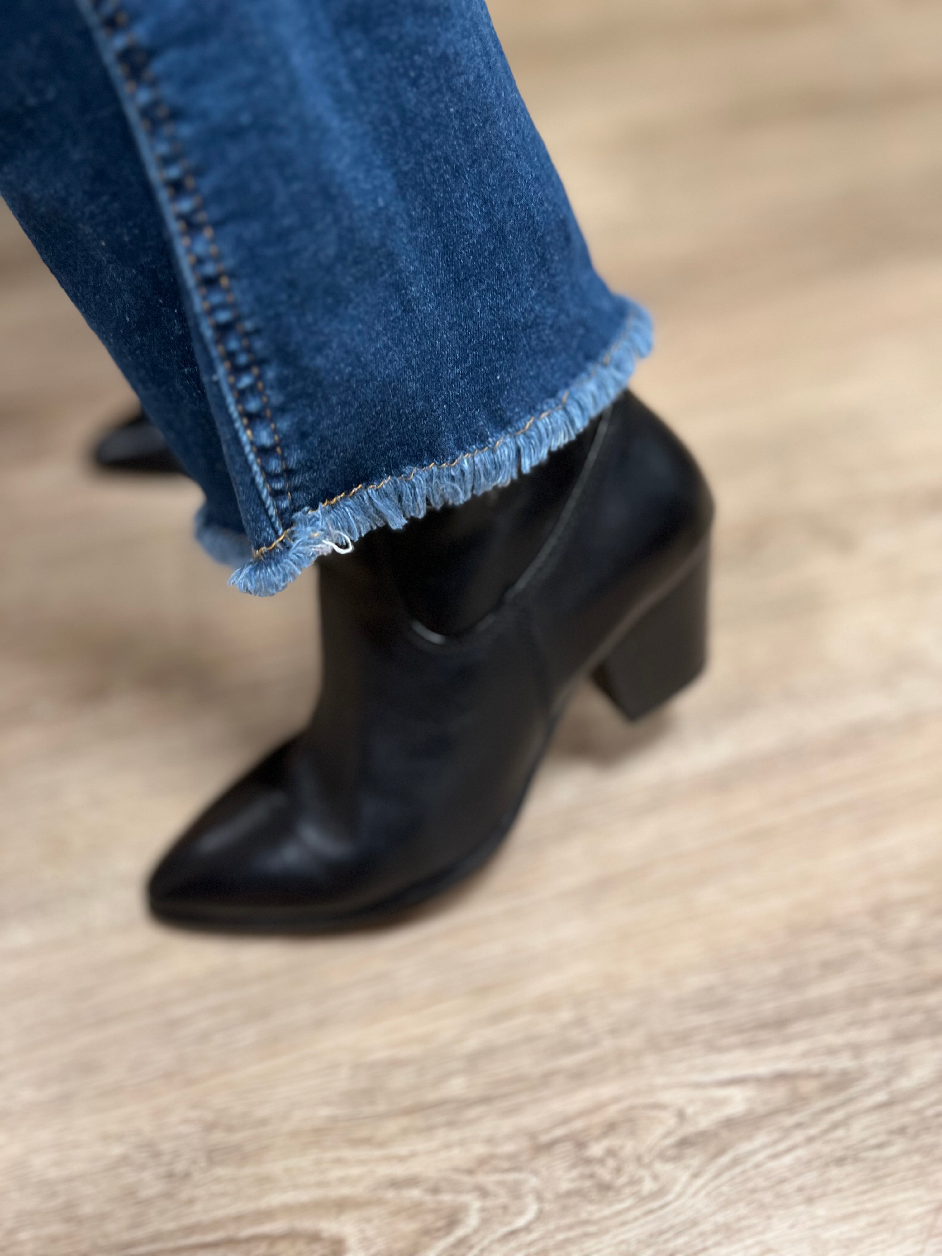 Como Flare Jeans