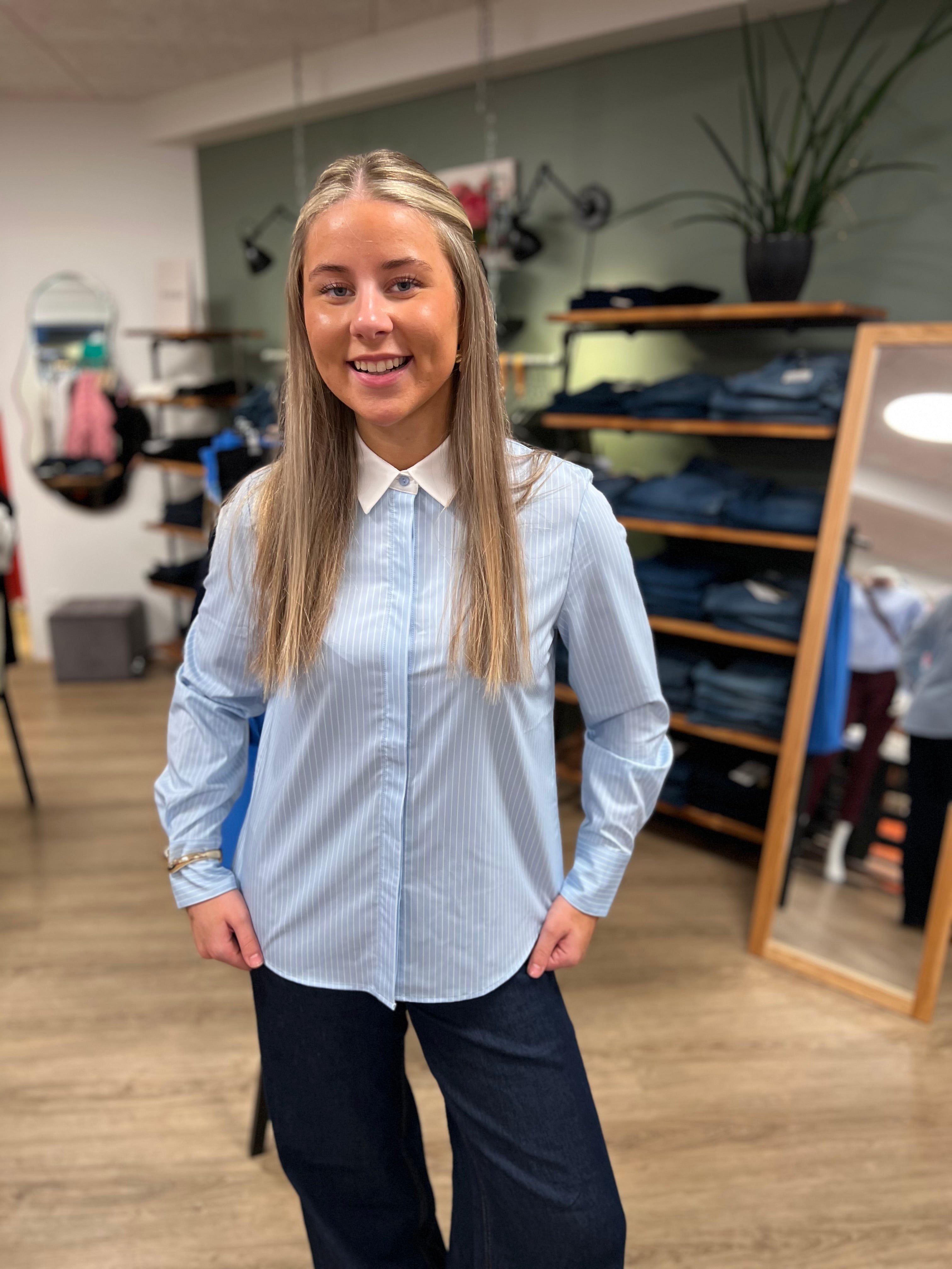 Bamboo Shirt w. Stripes