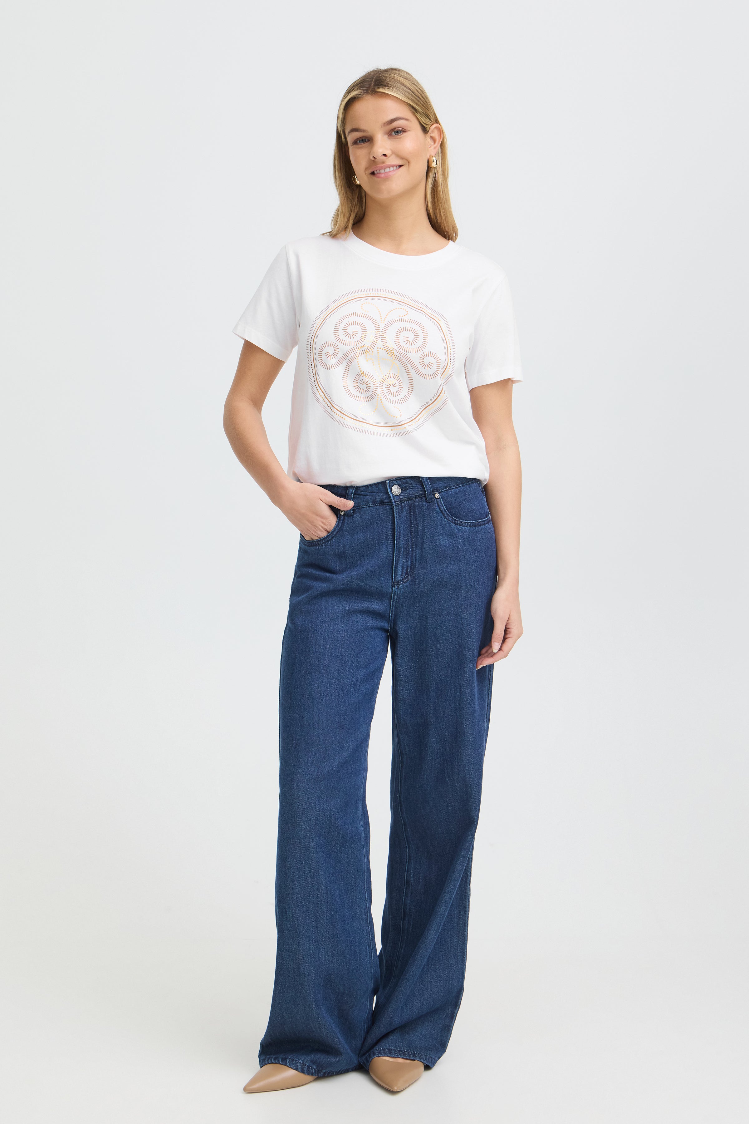 FRZARY TEE