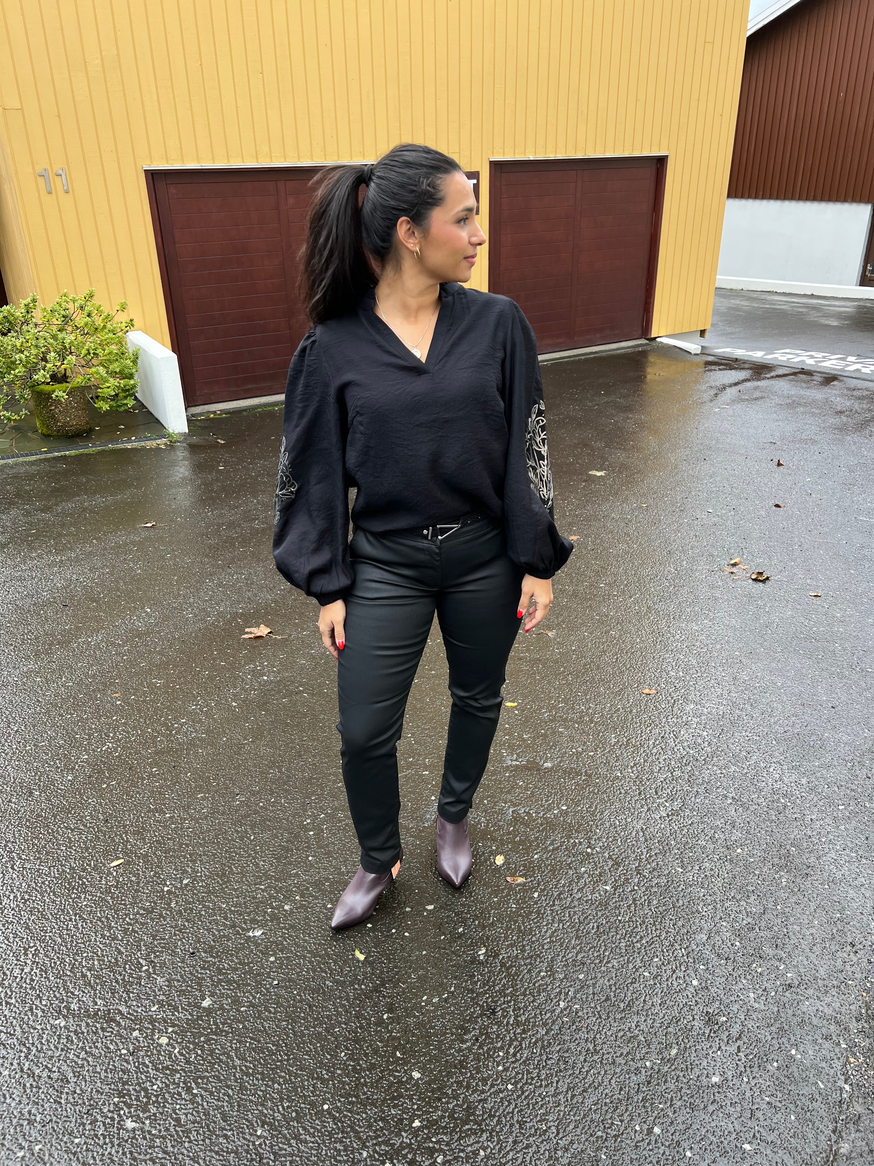 Isay Coated Pant
