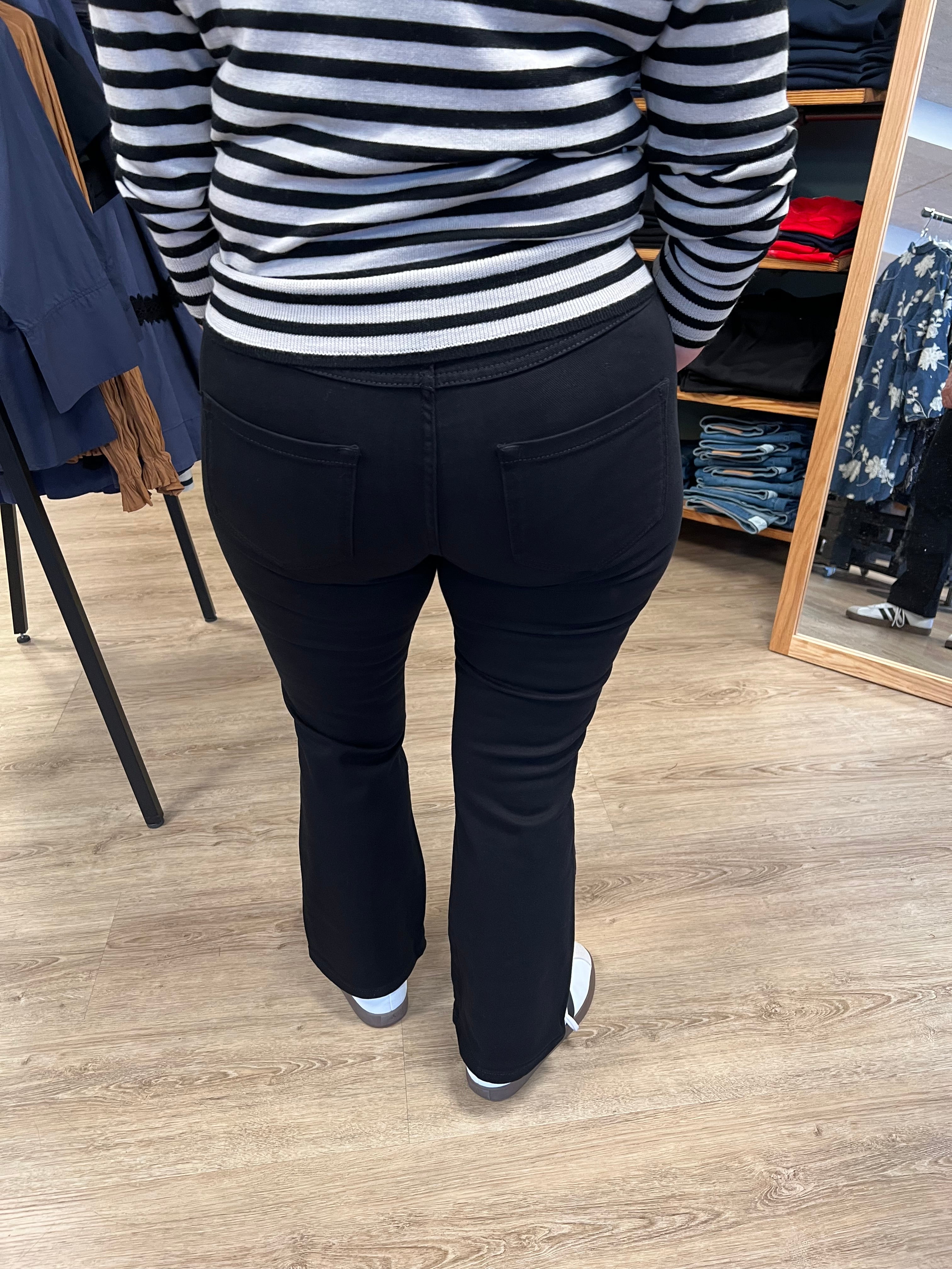 Como Twill Flare Pant svart