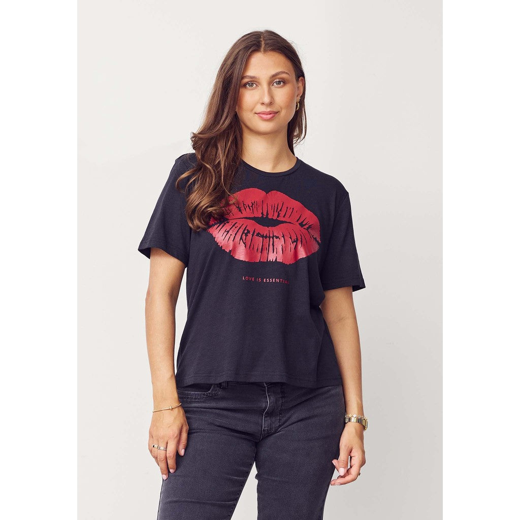 Kora Lip T-Shirt