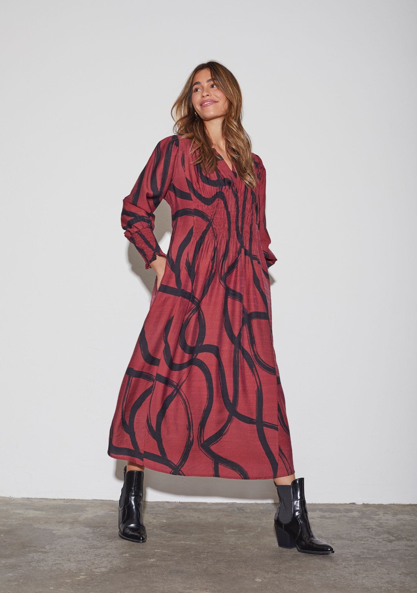 Ane V-Neck Dress