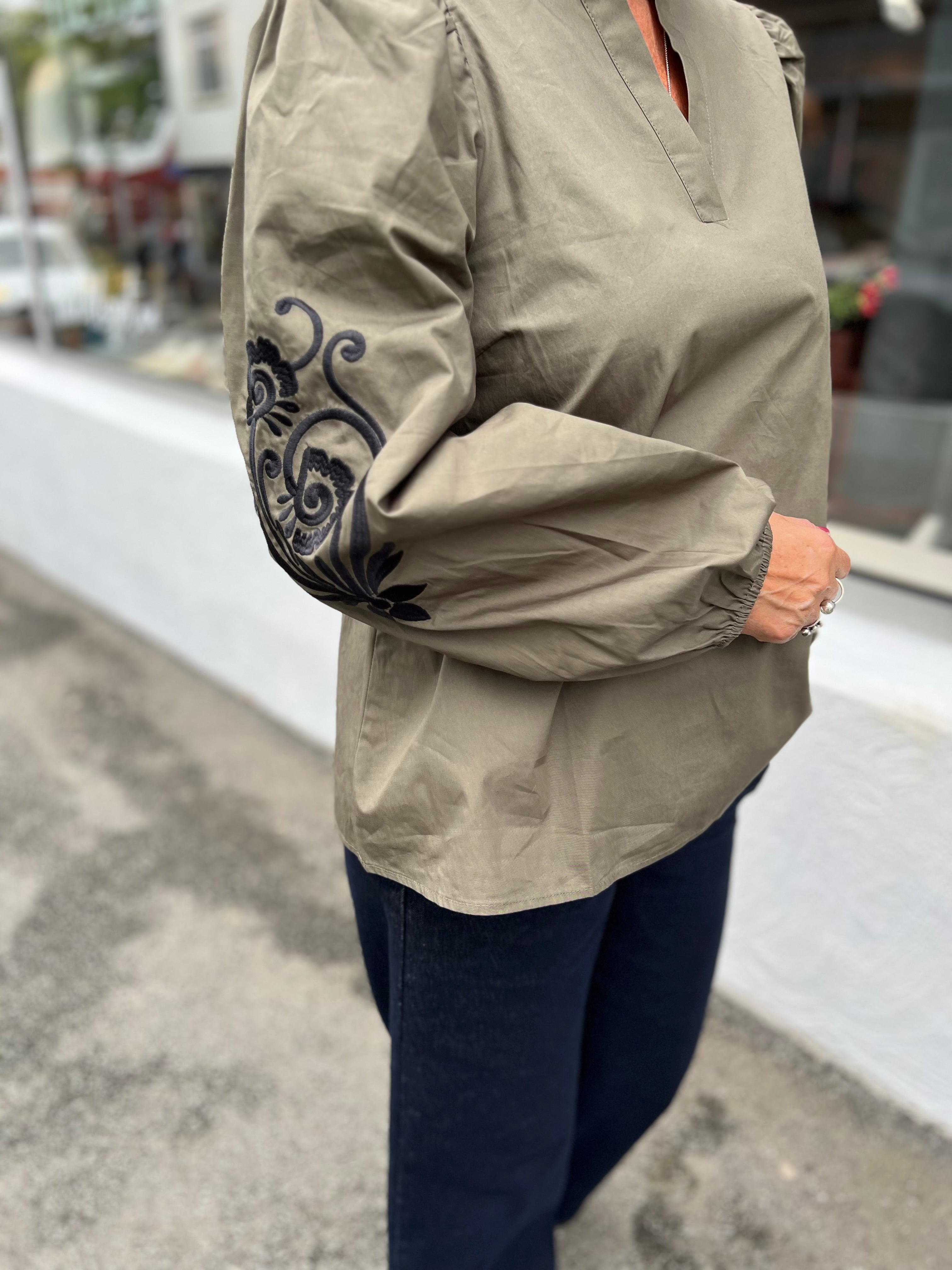Faja Blouse