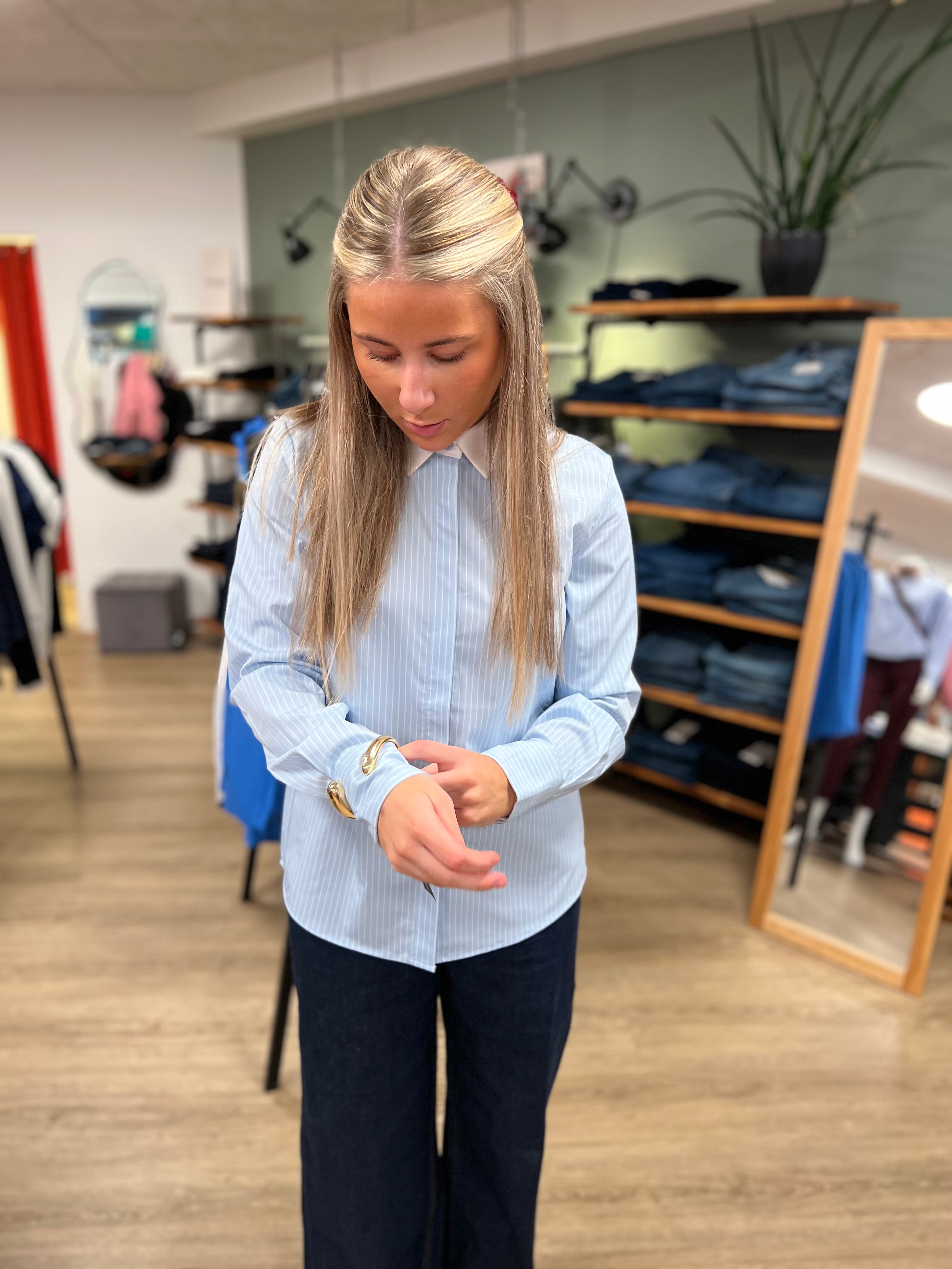 Bamboo Shirt w. Stripes