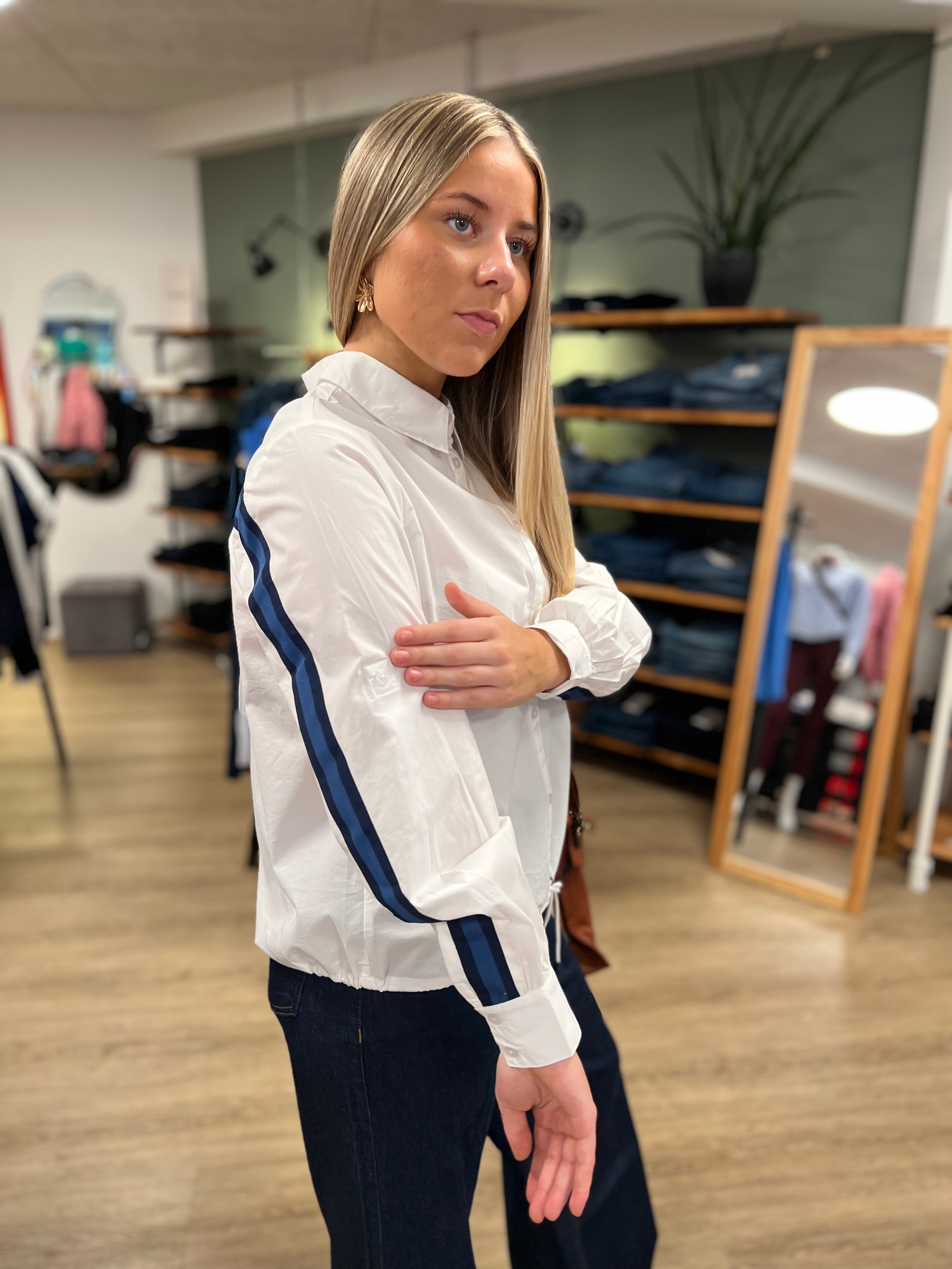 CREstela Short Shirt