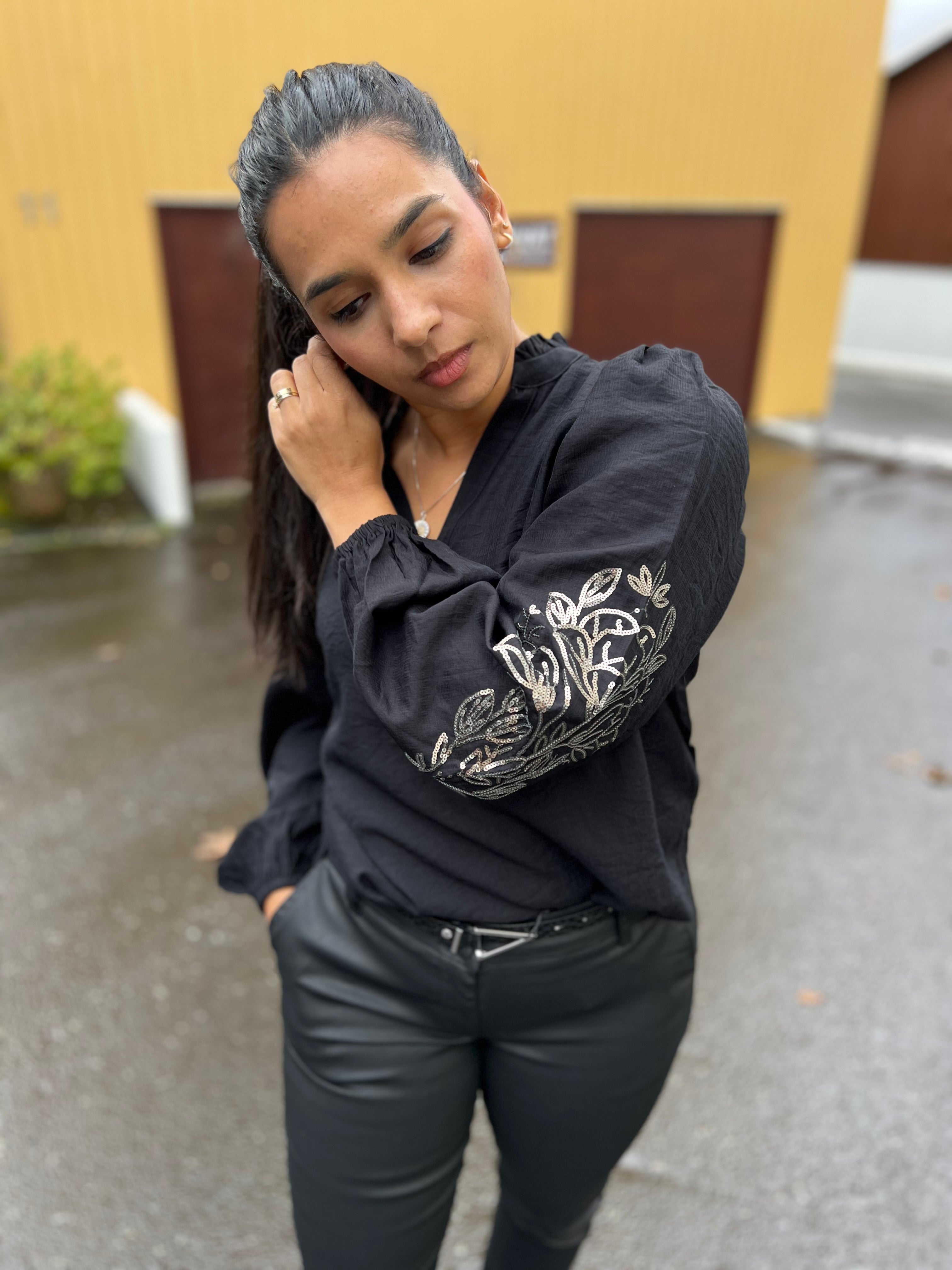 Elly New Blouse