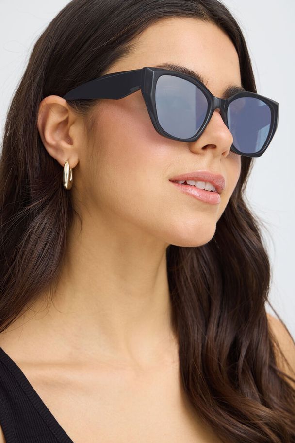 FRKARISSA SUNGLASS 1